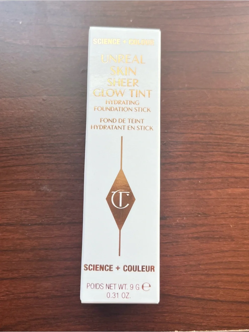 Charlotte Tilbury Unreal skin sheer glow tint